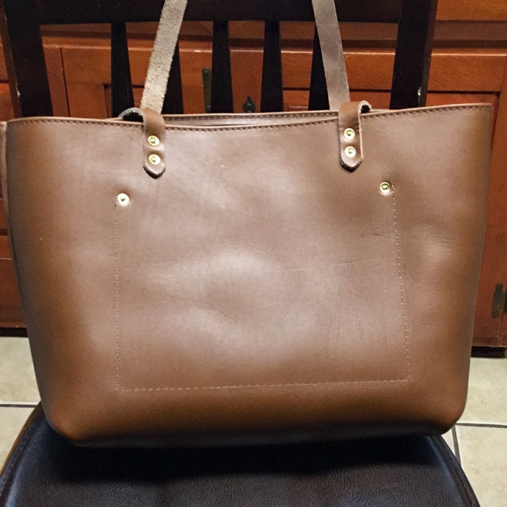Raw leather structured tote bag - Picture 2 of 7